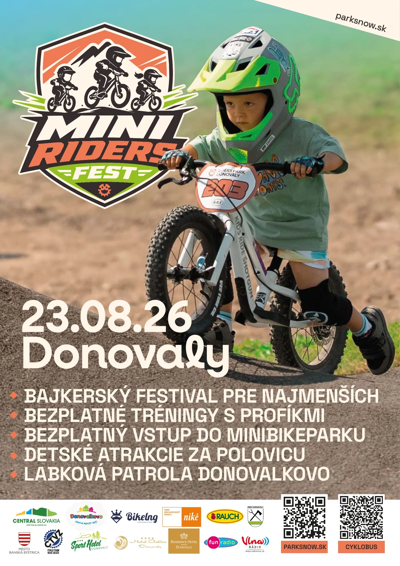 Oficiálny plagát MINI RIDERS FEST — dieťa v celotvárovej prilbe na pumptracku, 23. 08. 2026 na Donovaloch