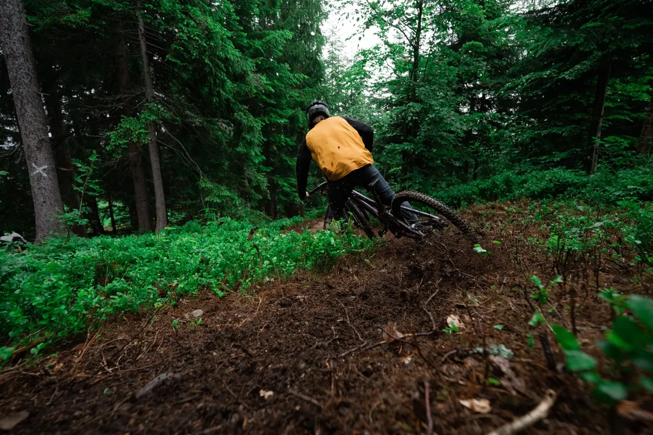 KAMCORE — foto 1
